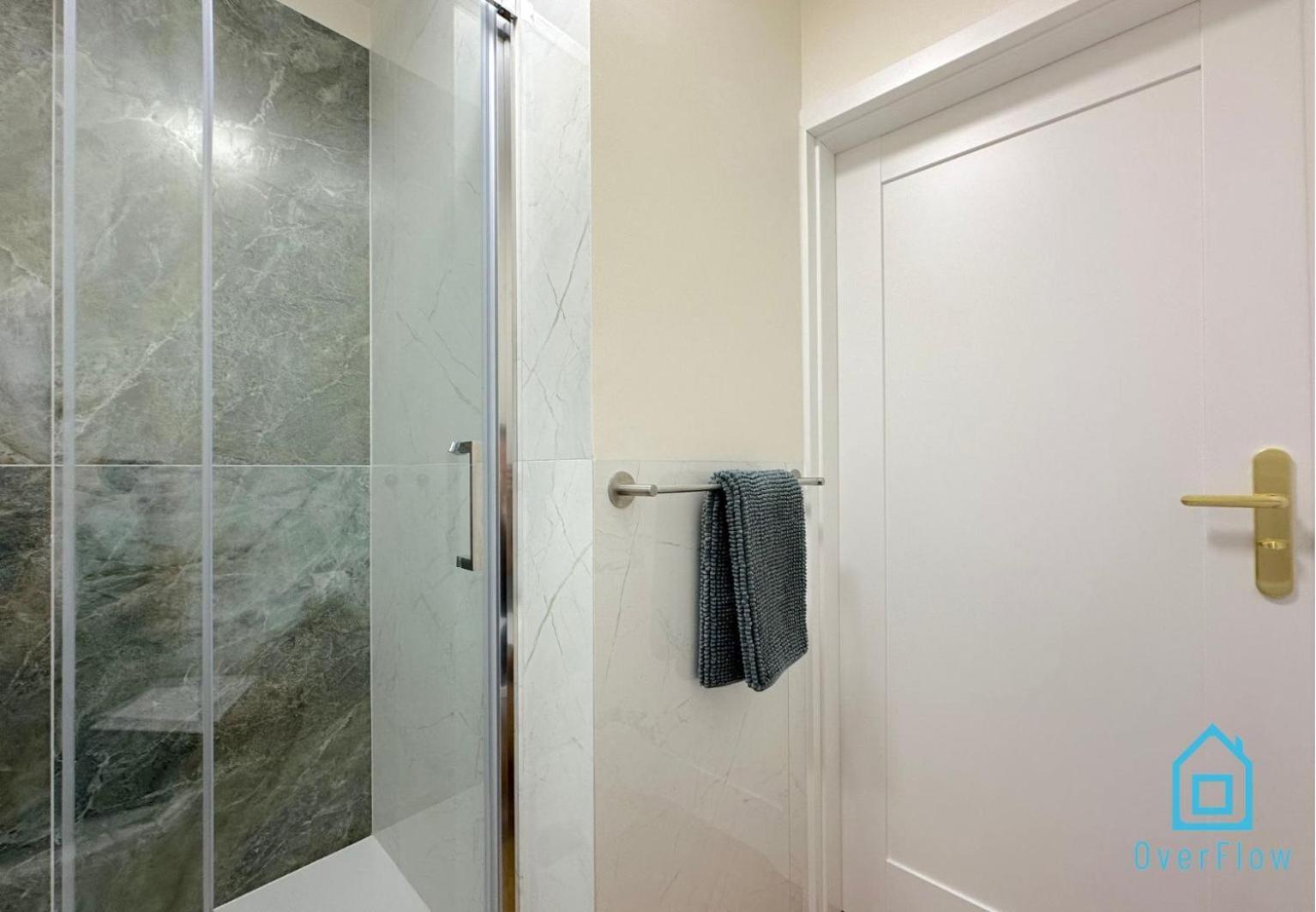 Seredino Green Apartment- Modern Comfort In A Quiet Location, 5 Minutes To Gdansk Old Town & Seaside Exteriör bild